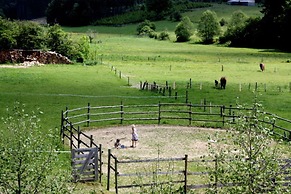 Rustic Farm Stay in Rogery