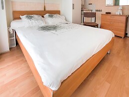 Snug Apartment in Wenduine near Sea