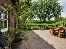 Voeren Mansion With Garden