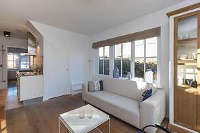 Attractive Apartment near Center & Beach