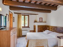 Apartment in Umbria With Pool & Nature Views
