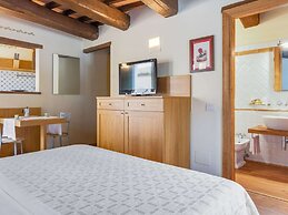 Apartment in Umbria With Pool & Nature Views