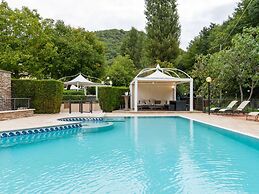 Apartment in Umbria With Pool & Nature Views