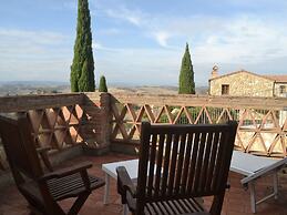 Tuscan Family Haven, Asciano