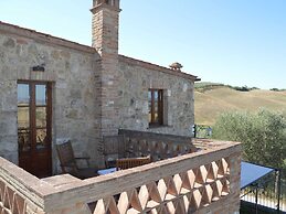 Tuscan Family Haven, Asciano