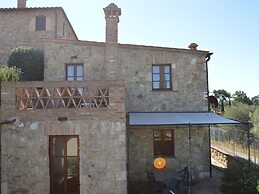 Tuscan Family Haven, Asciano