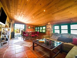 Appealing Holiday Home in La Escalona With Mountain Views