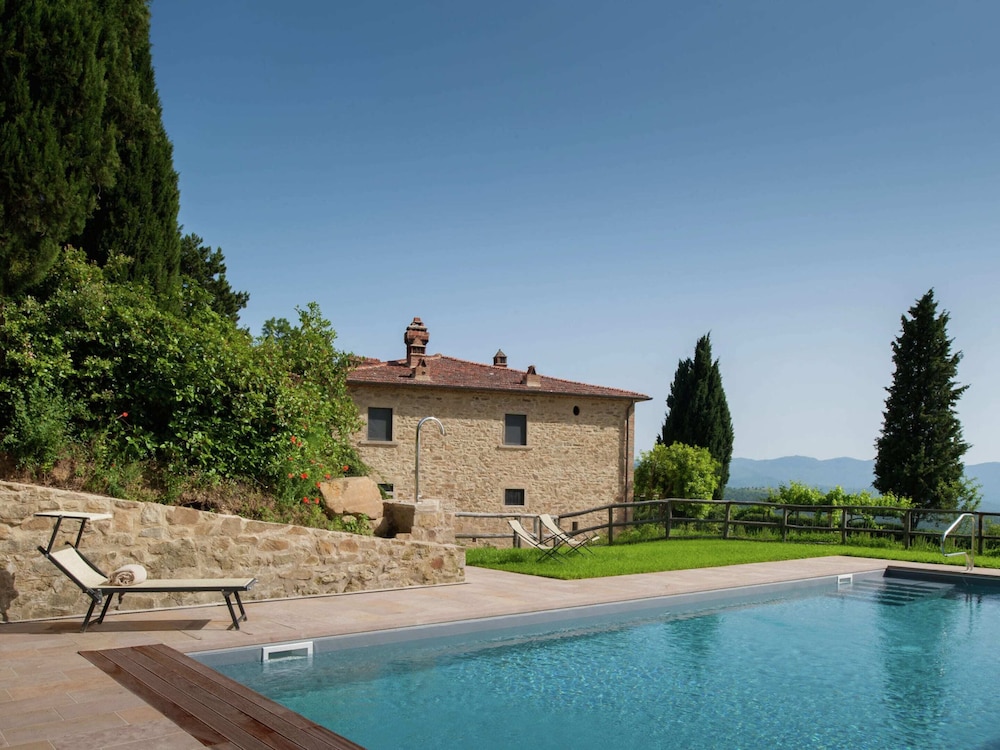 Villa in Tuscany With Organic Wine Estate