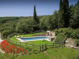 Villa in Tuscany With Organic Wine Estate