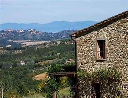 Apartment in Tuscany With Pool