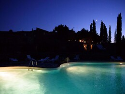 Apartment in Tuscany With Pool