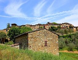 Apartment in Tuscany With Pool