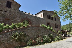 Apartment in Tuscany With Pool