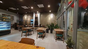 Swan Garden Resort Hotel