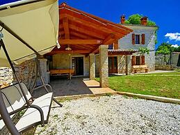 Authentic Villa in Tinjan With Private Pool