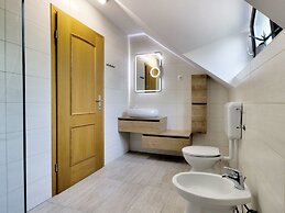 Charming Apartment in Bled Near Lake