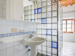 Apartment in Peccioli With Pool and Wine Tasting