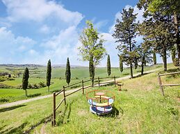 Apartment in Peccioli With Pool and Wine Tasting