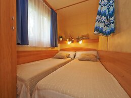 Sunny Chalet in Baia Domizia