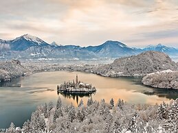 Tranquil Apartment in Bled With Garden