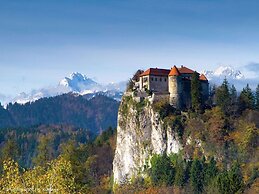 Tranquil Apartment in Bled With Garden