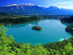 Tranquil Apartment in Bled With Garden