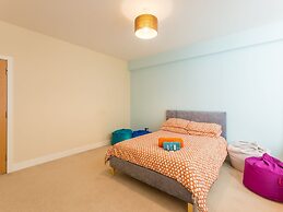 Beaming Apartment in Glasgow near Riverside Museum