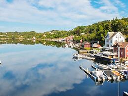8 Person Holiday Home in Lindas