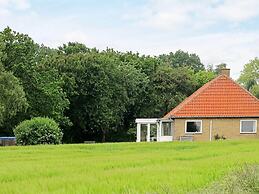 8 Person Holiday Home in Harpelunde