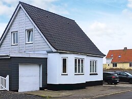 Seaside Retreat in Thyboron-by Traum