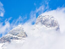 Apartment in Cervinia With Ski Access