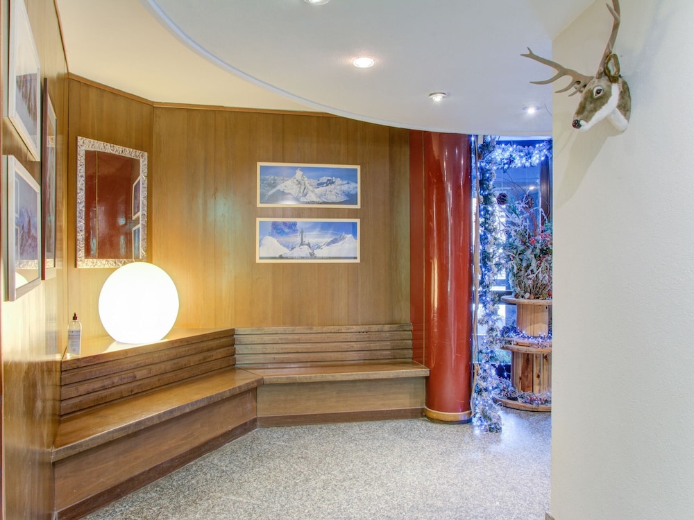 Apartment in Cervinia With Ski Access
