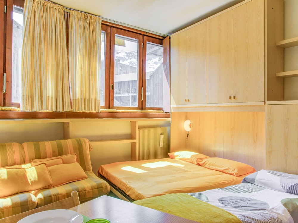 Apartment in Cervinia With Ski Access