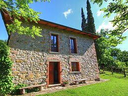 Striking Farmhouse, Ortignano