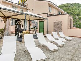 Family Escape With Pools and Sauna
