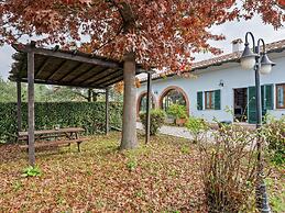 Cozy Tuscan Getaway