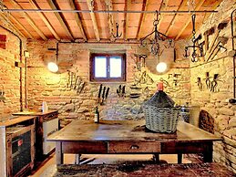 Cottage in Tuscany With Pool & Sauna