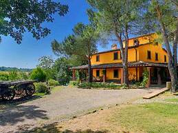 Cottage in Tuscany With Pool and Sauna