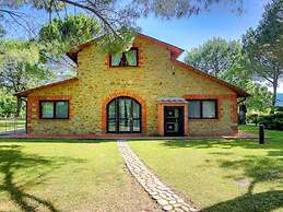 Cottage in Loro Ciuffenna With Pool & Sauna