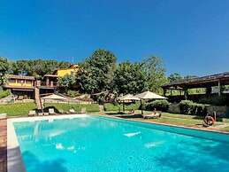 Cottage in Tuscany With Pool & Sauna