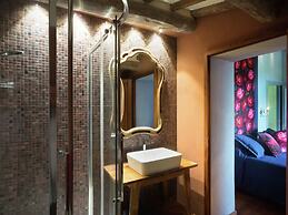 Villa in Arezzo With Pool and Vineyards
