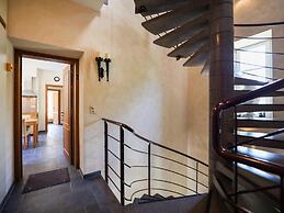 Spacious Apartment in a 16th-century Castle