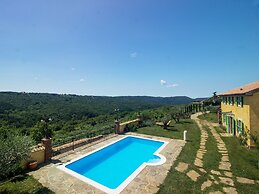 Cozy Villa in Marezige With Swimming Pool