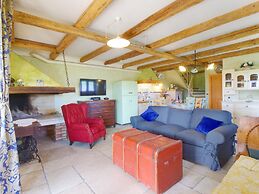 Cozy Villa in Marezige With Swimming Pool