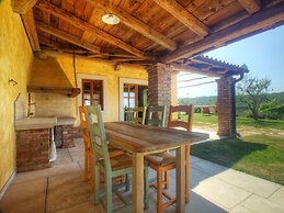 Cozy Villa in Marezige With Swimming Pool