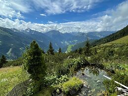 Apartment in Mayrhofen Near Ski Lift