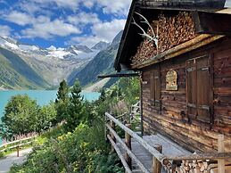 Apartment in Mayrhofen Near Ski Lift