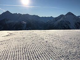 Apartment in Mayrhofen Near Ski Lift