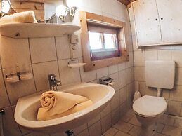 Cozy Holiday Apartment Close to the Slopes