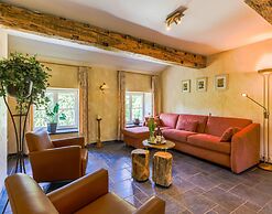 Spacious Apartment in a 16th-century Castle